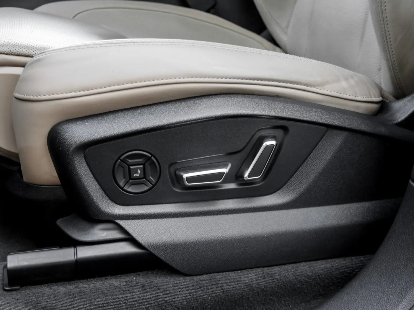 Q7 S line 55 TFSI e AHK 360° HUD B&O Keyless