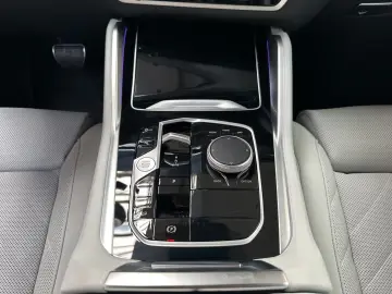 X6 xDrive30d M Sport Pro|AHK|22
