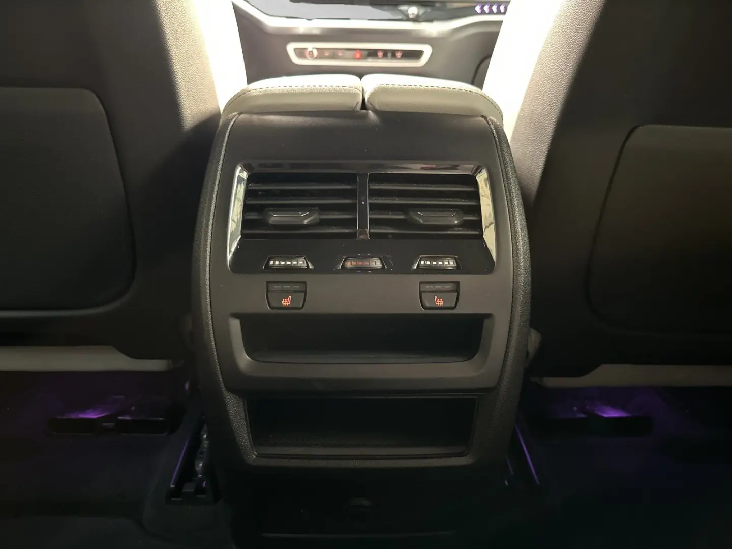 X6 xDrive30d M Sport Pro|AHK|22