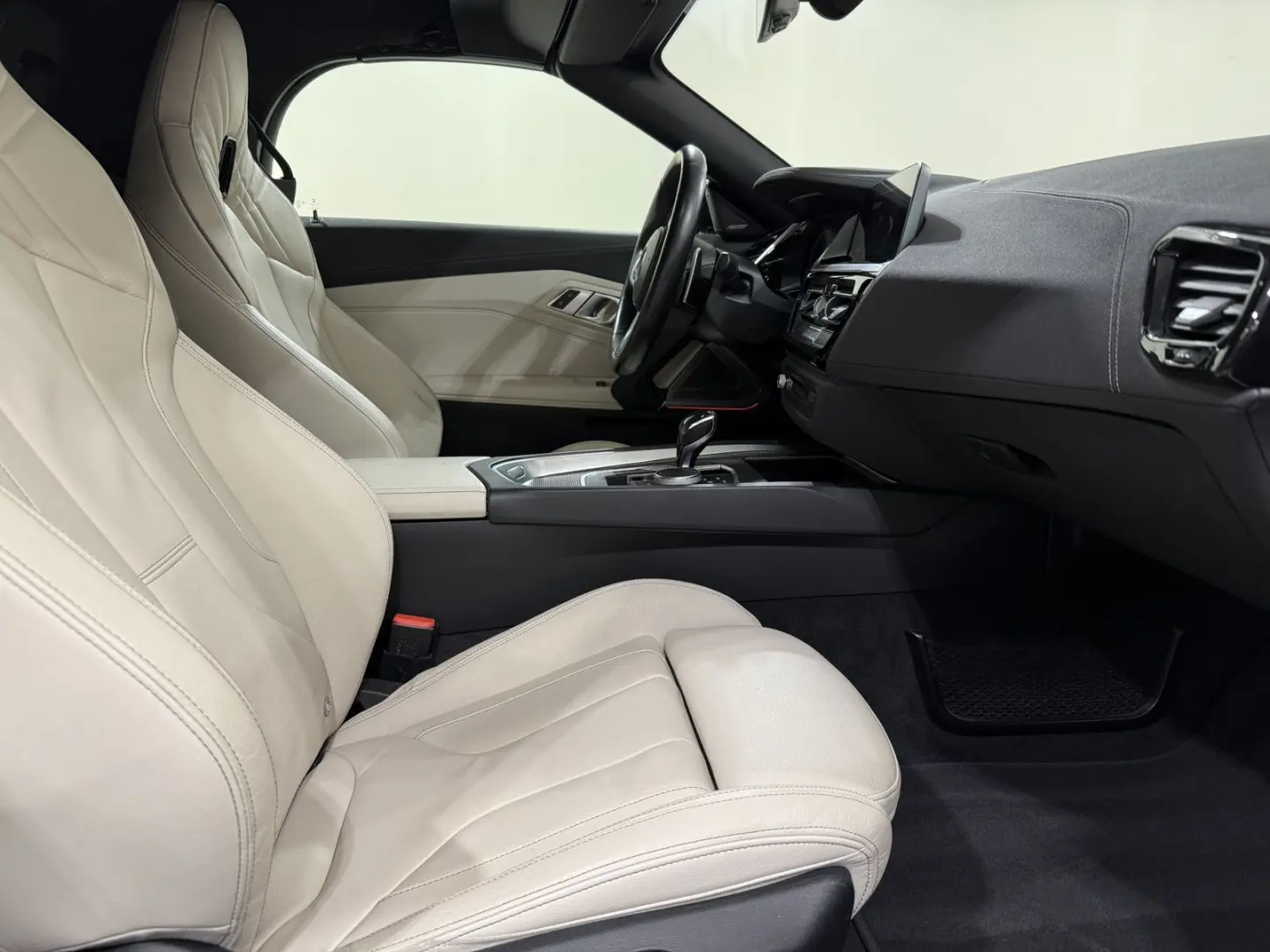 Z4 sDrive30i M Sportpaket ACC DA PA RFK HUD HK