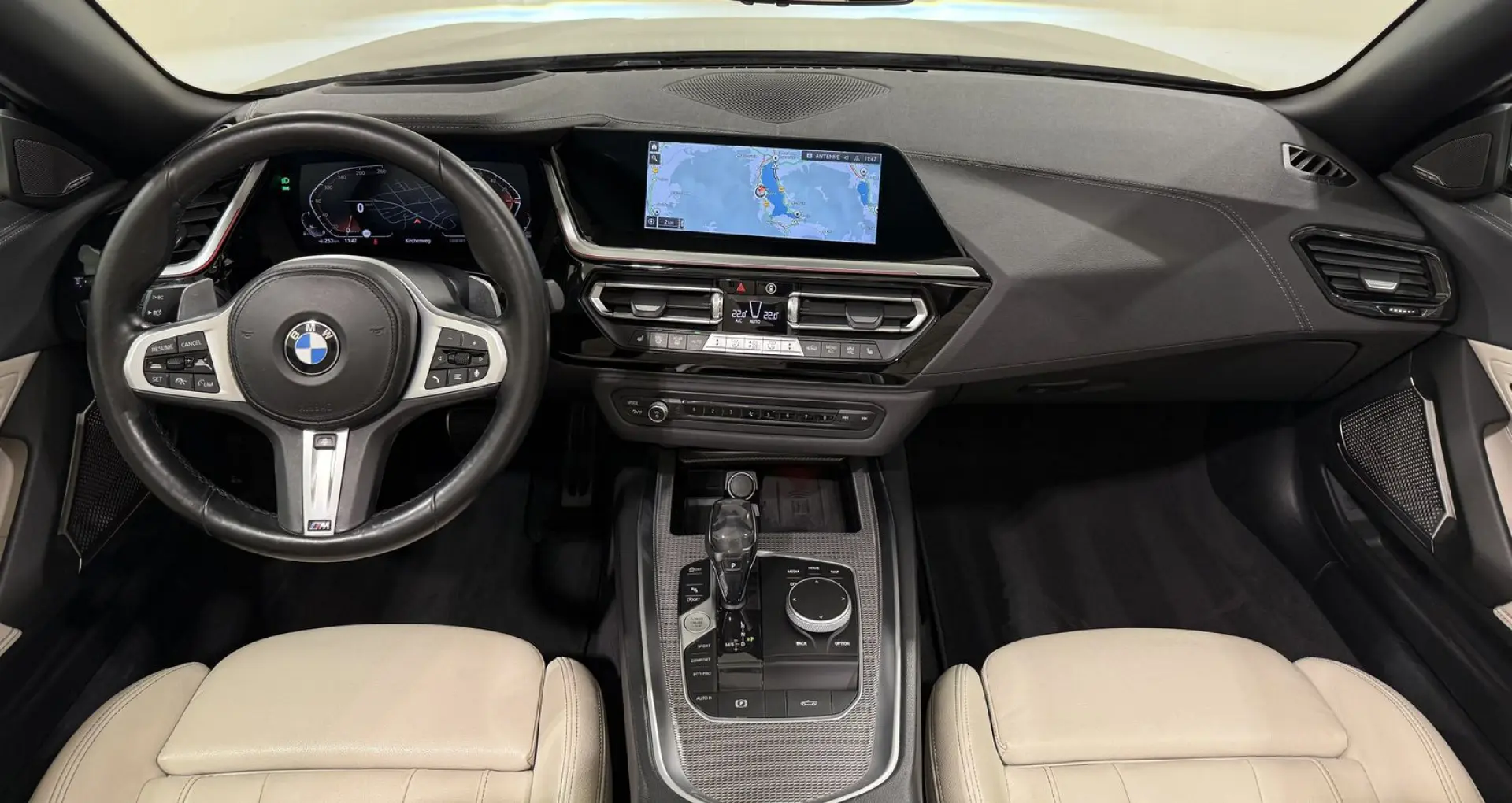 Z4 sDrive30i M Sportpaket ACC DA PA RFK HUD HK