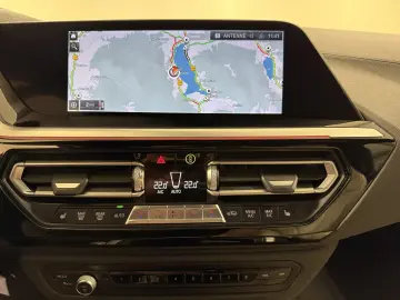 Z4 sDrive30i M Sportpaket ACC DA PA RFK HUD HK