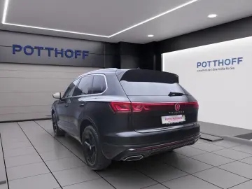 Touareg 3.0 TDI DSG 4M R-LINE AHK LUFT HuD LM19