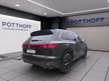 Touareg 3.0 TDI DSG 4M R-LINE AHK LUFT HuD LM19
