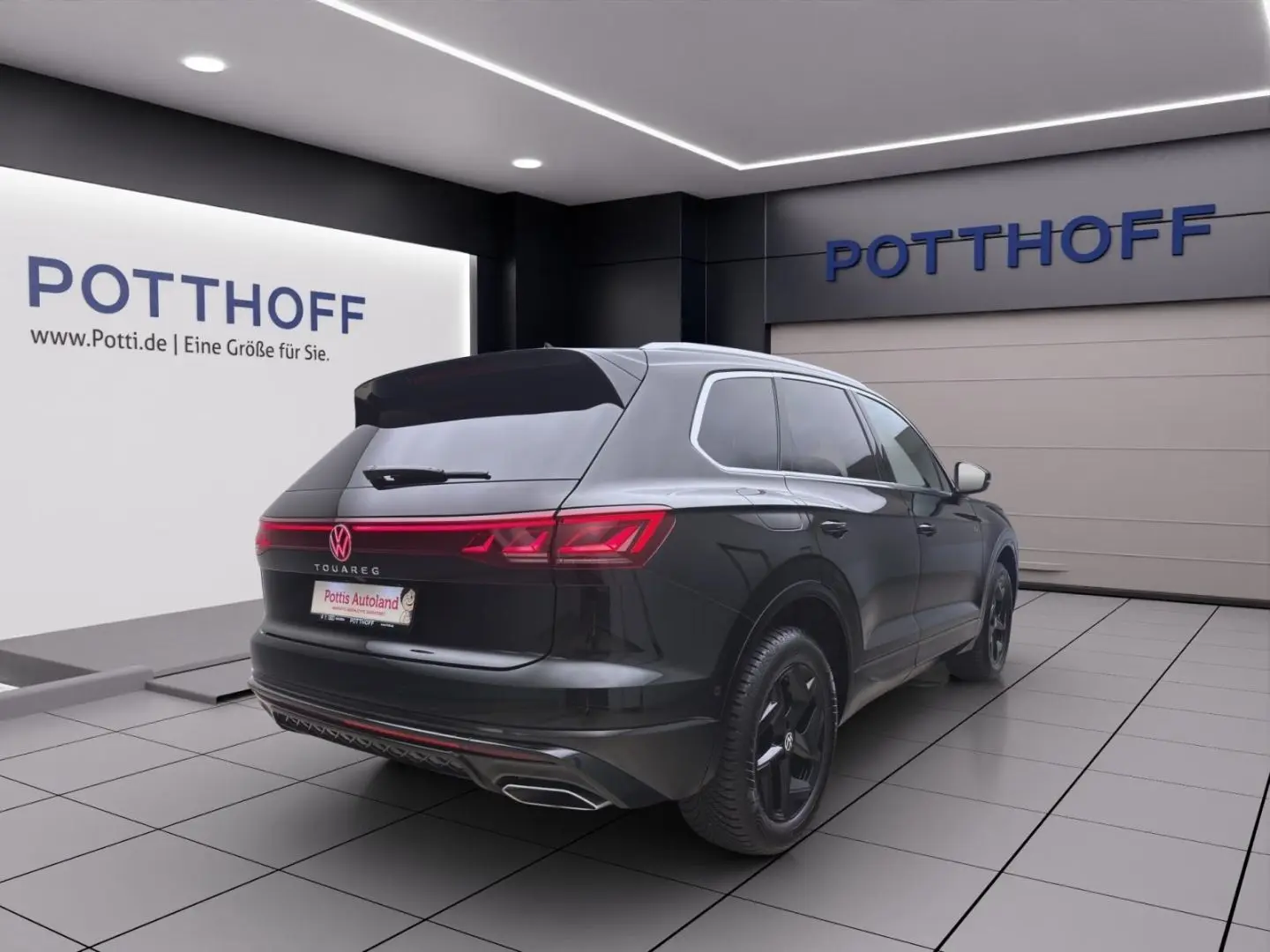 Touareg 3.0 TDI DSG 4M R-LINE AHK LUFT HuD LM19