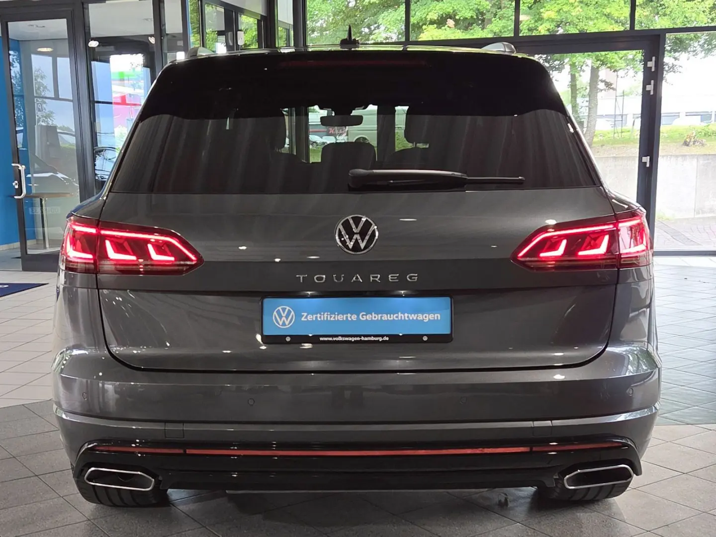 Touareg 3.0 V6 TDI R-Line 4Motion DSG Pano AHK M