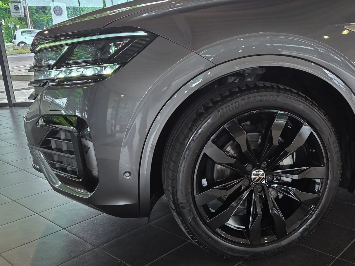Touareg 3.0 V6 TDI R-Line 4Motion DSG Pano AHK M