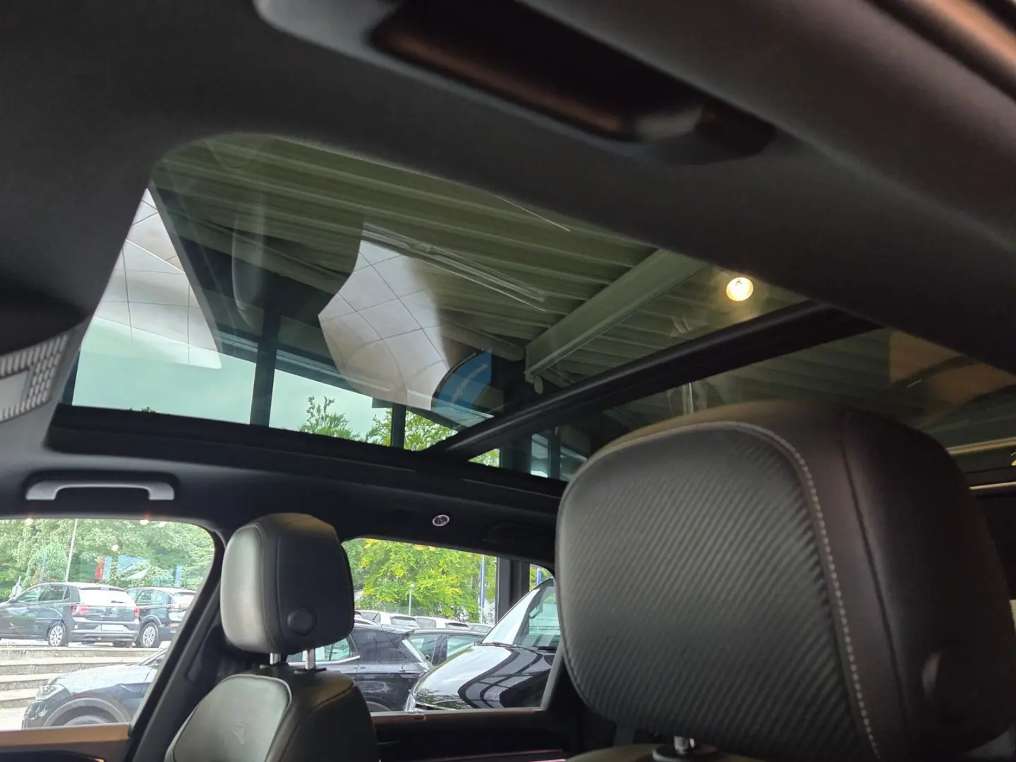 Touareg 3.0 V6 TDI R-Line 4Motion DSG Pano AHK M