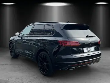 Touareg 3.0 TSI eHybrid R-Line 4M AHK Luft Pano