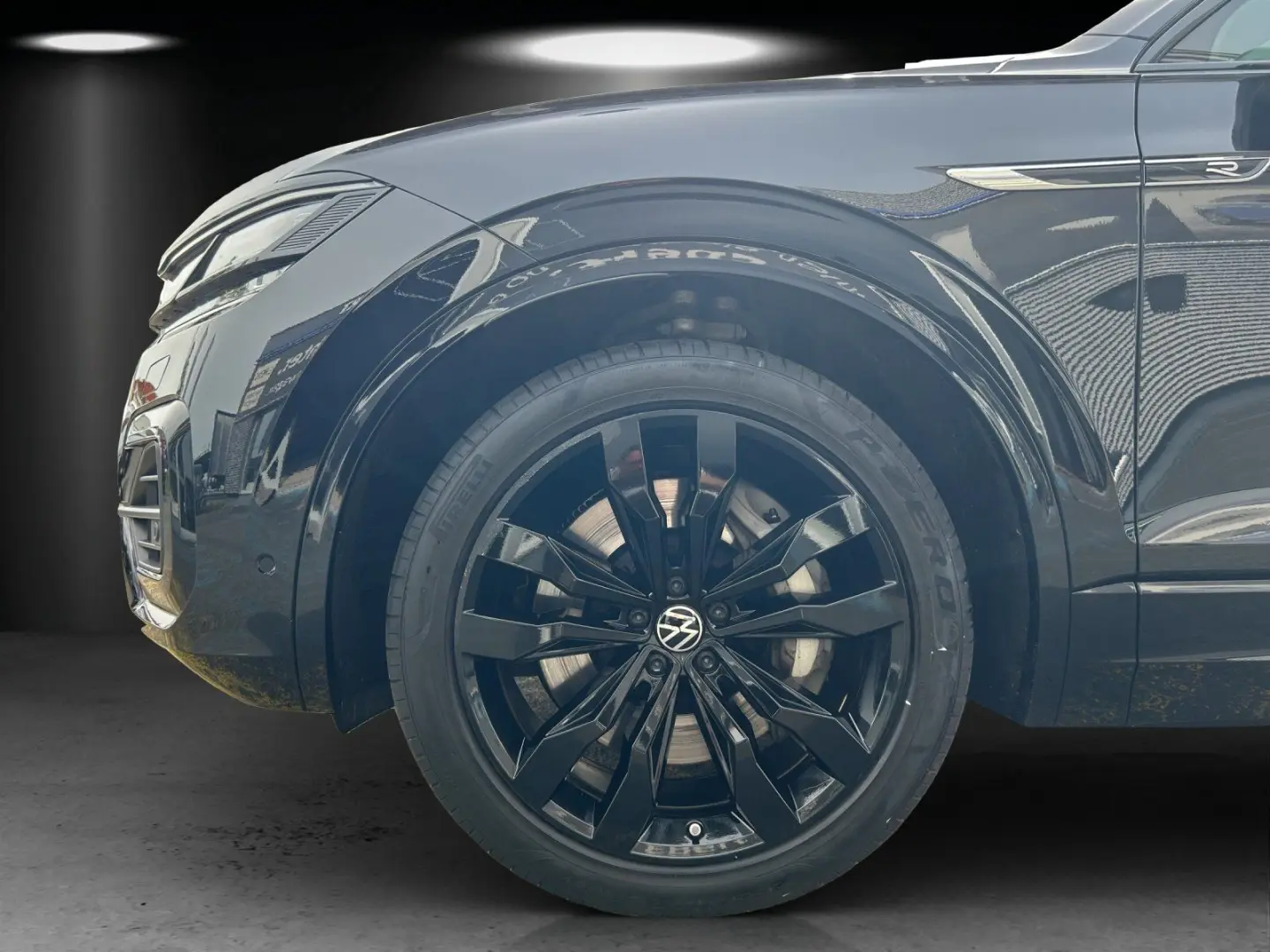 Touareg 3.0 TSI eHybrid R-Line 4M AHK Luft Pano
