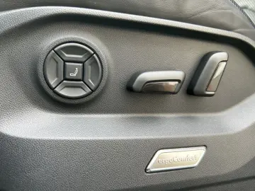 Touareg 3.0 TSI eHybrid R-Line 4M AHK Luft Pano