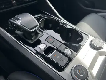 Touareg 3.0 TSI eHybrid R-Line 4M AHK Luft Pano