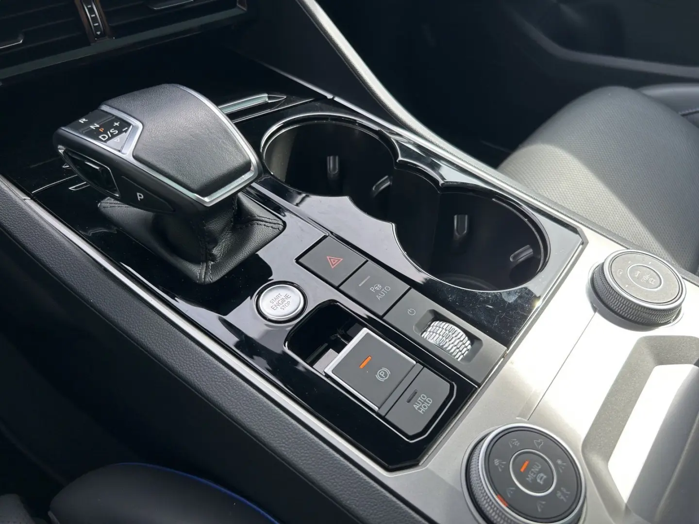 Touareg 3.0 TSI eHybrid R-Line 4M AHK Luft Pano