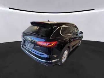 Touareg 3.0 TSI eHybrid Elegance 4M NP: 102.256