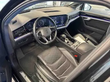 Touareg 3.0 TSI eHybrid Elegance 4M NP: 102.256