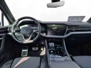 Touareg 3.0 TDI R-Line AHK Pano