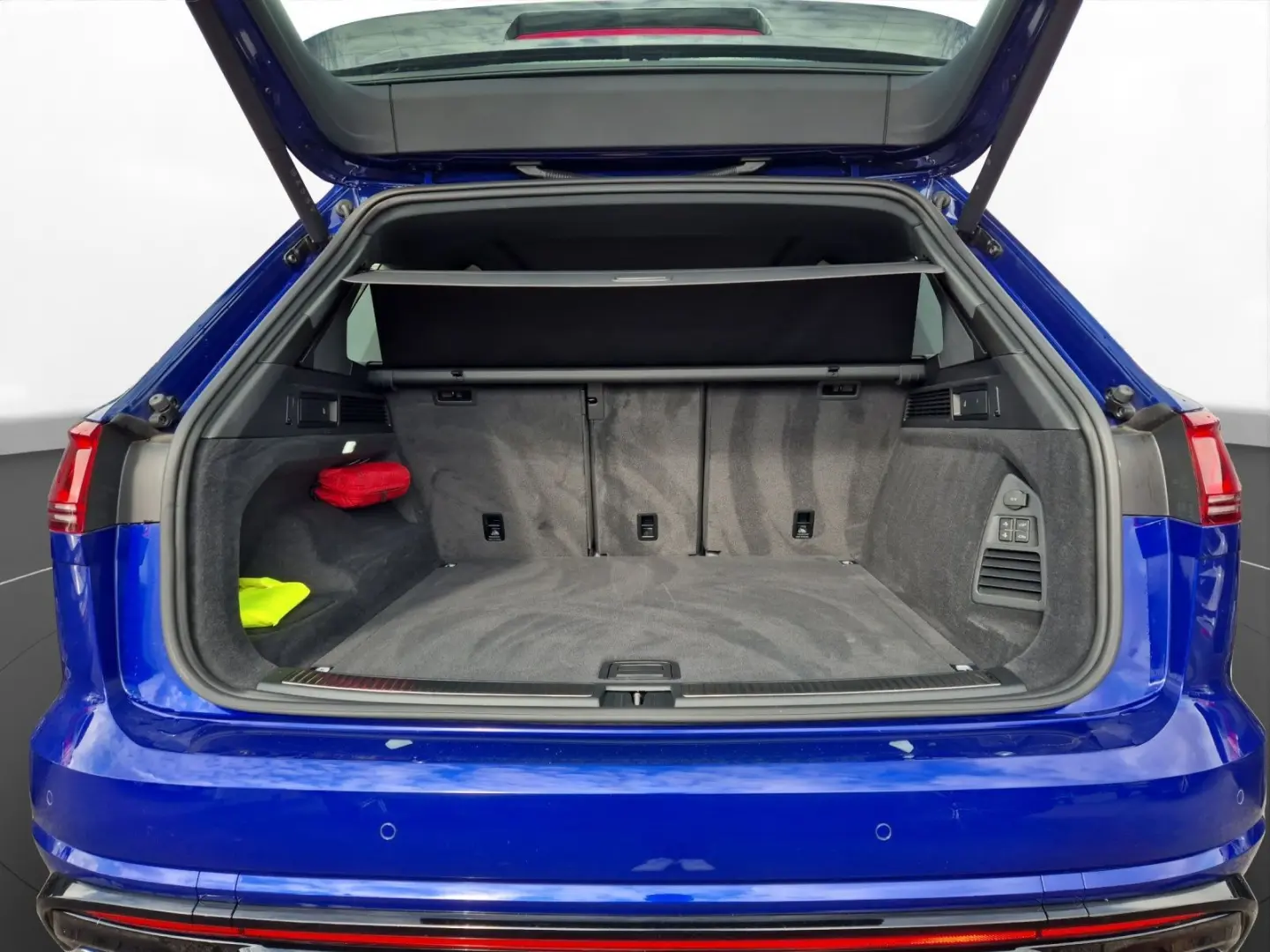 Touareg 3.0 TDI R-Line AHK Pano