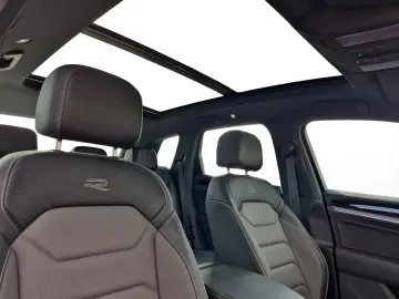 Touareg 3.0 TDI R-Line AHK Pano