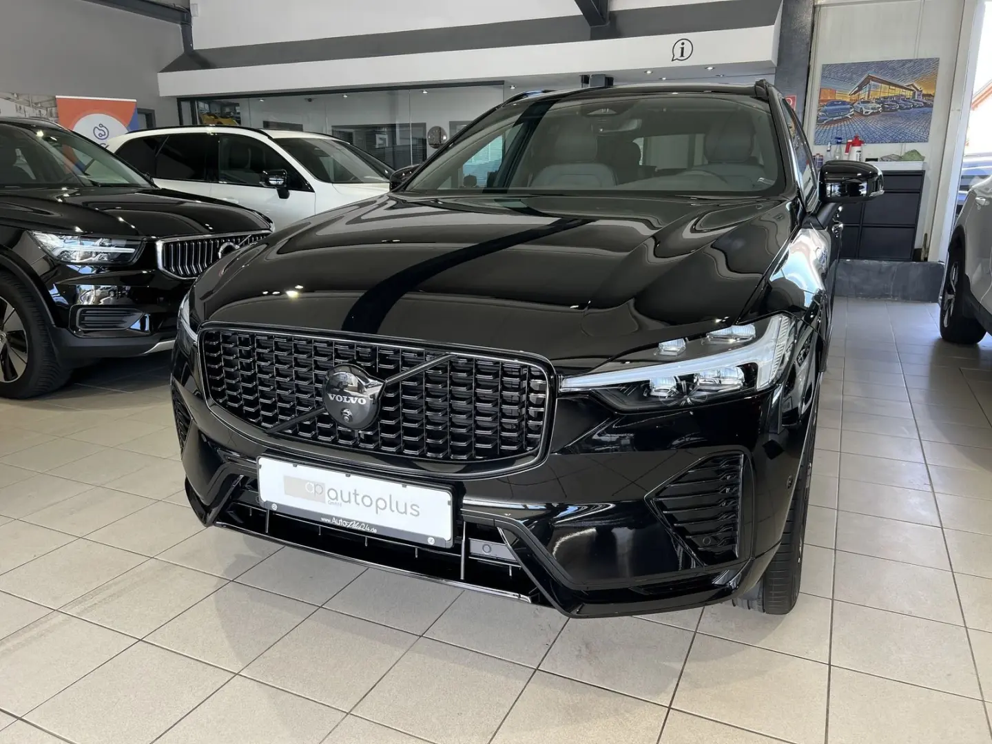 XC60 T6 Plus Black Edition Recharge AWD AHK 360°