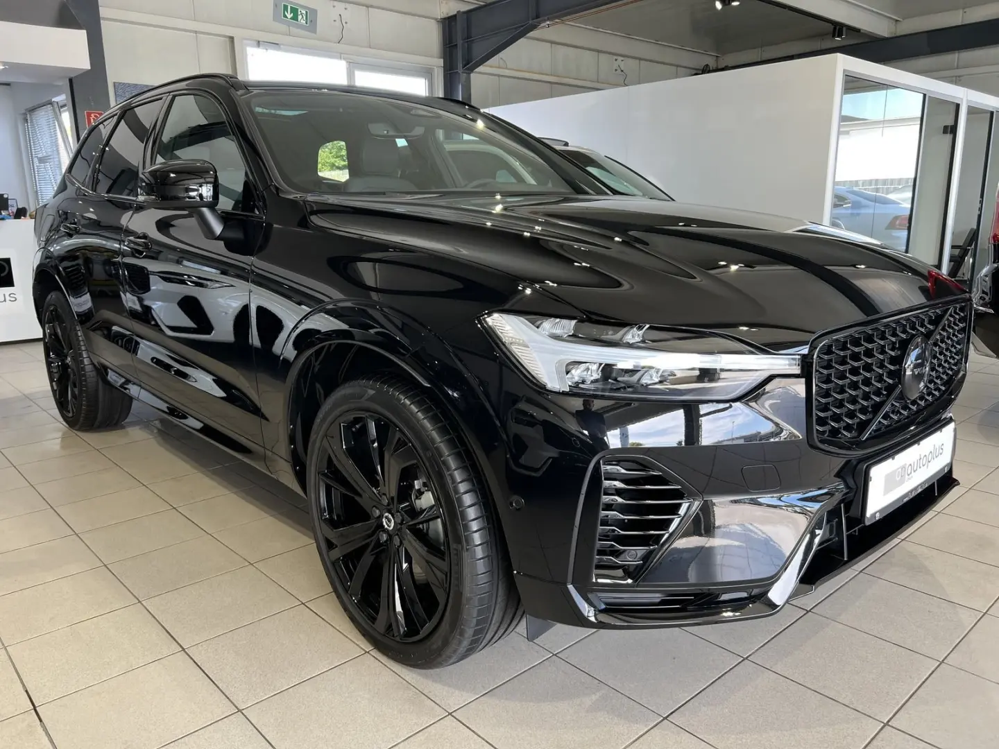 XC60 T6 Plus Black Edition Recharge AWD AHK 360°
