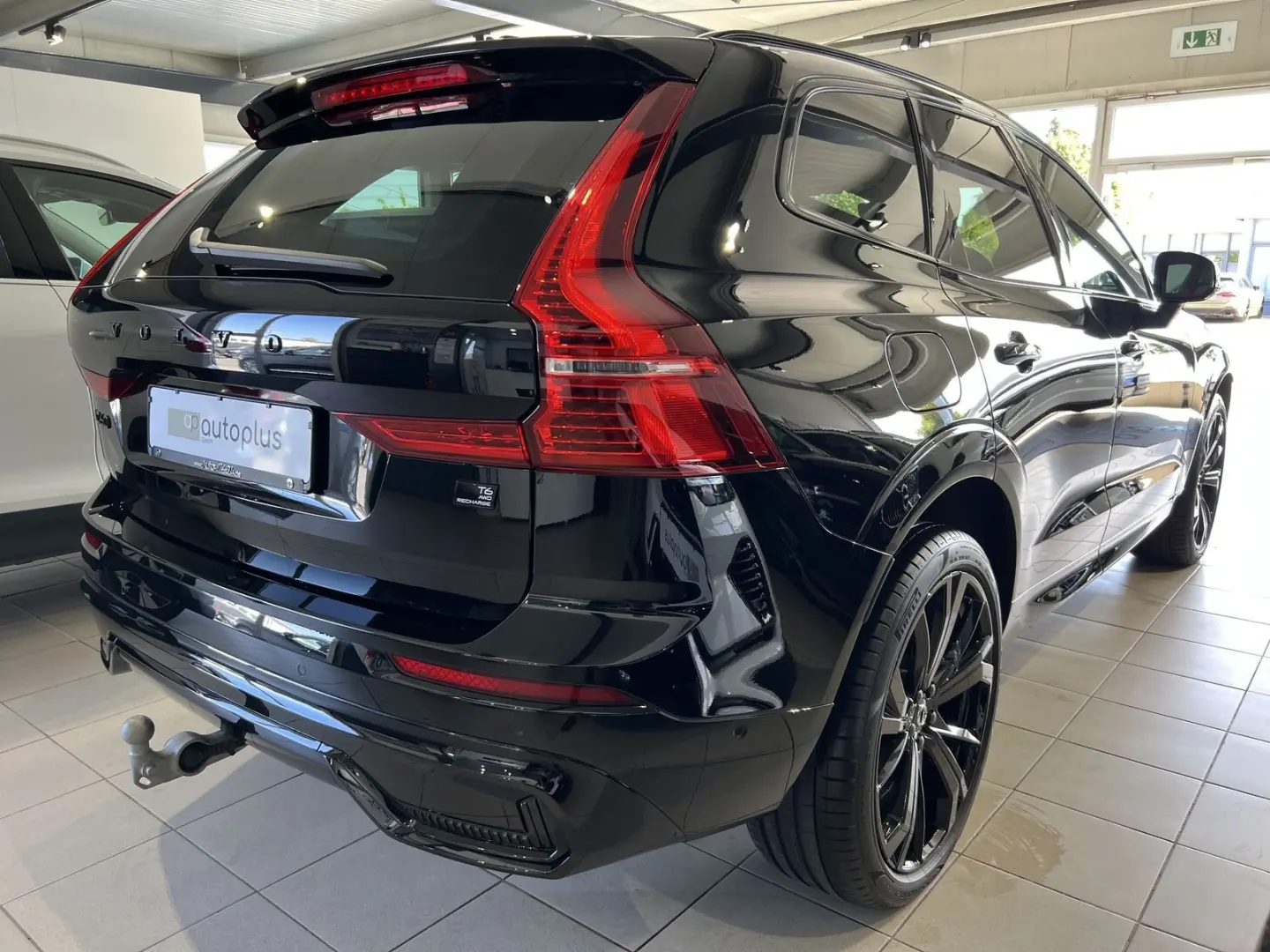 XC60 T6 Plus Black Edition Recharge AWD AHK 360°