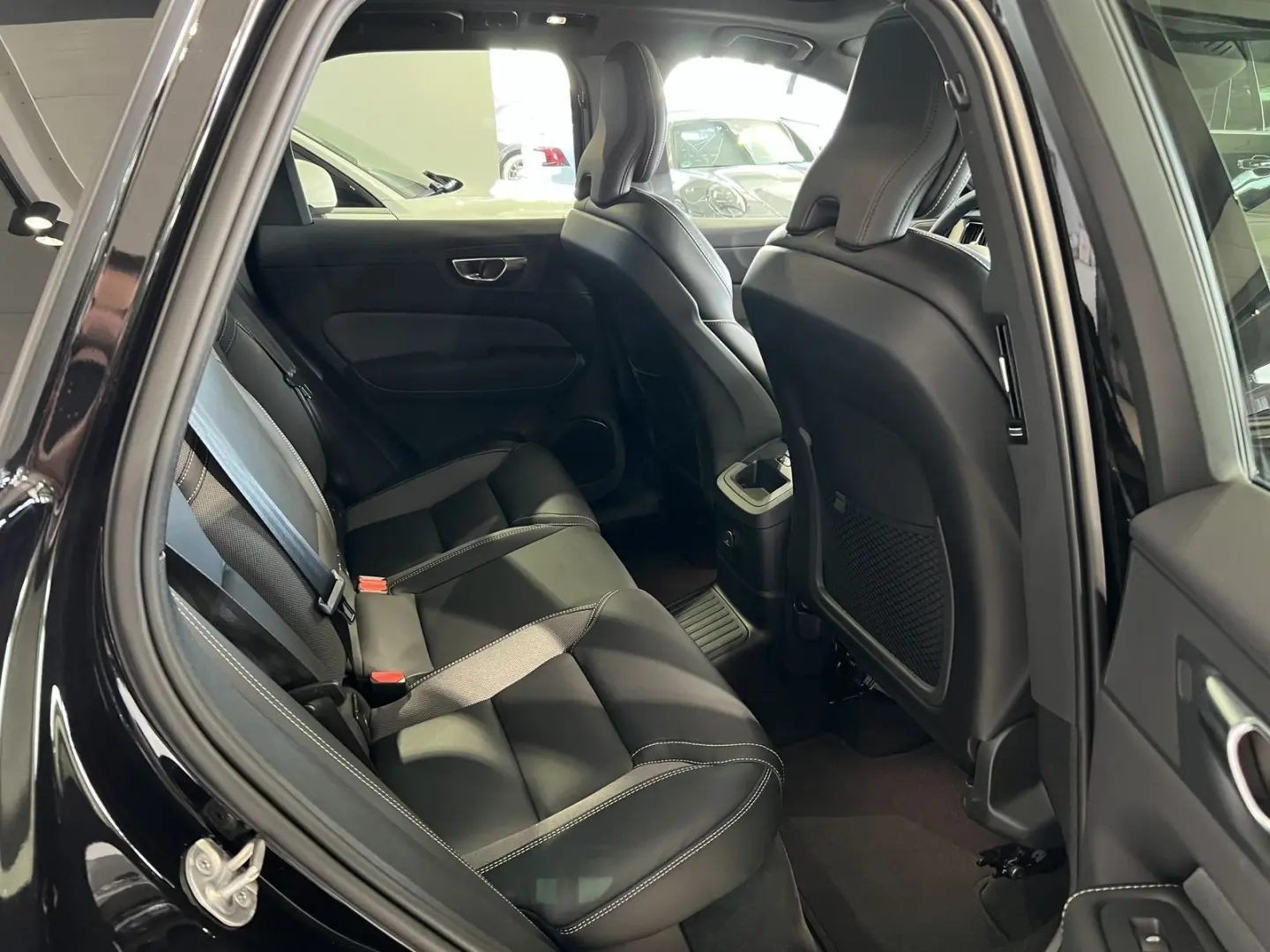 XC60 T6 Plus Black Edition Recharge AWD AHK 360°