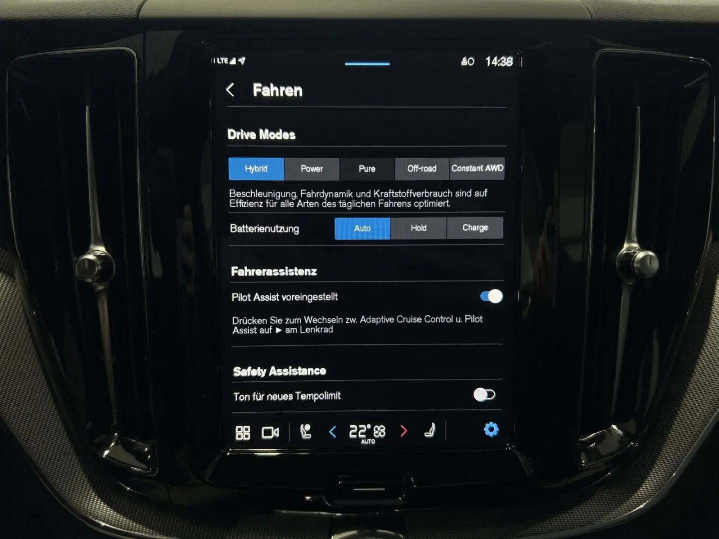 XC60 T6 Plus Black Edition Recharge AWD AHK 360°