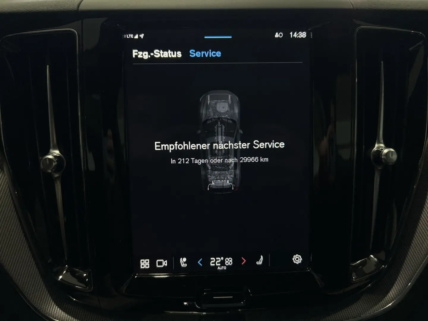 XC60 T6 Plus Black Edition Recharge AWD AHK 360°