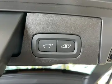 XC60 T6 Plus Black Edition Recharge AWD AHK 360°
