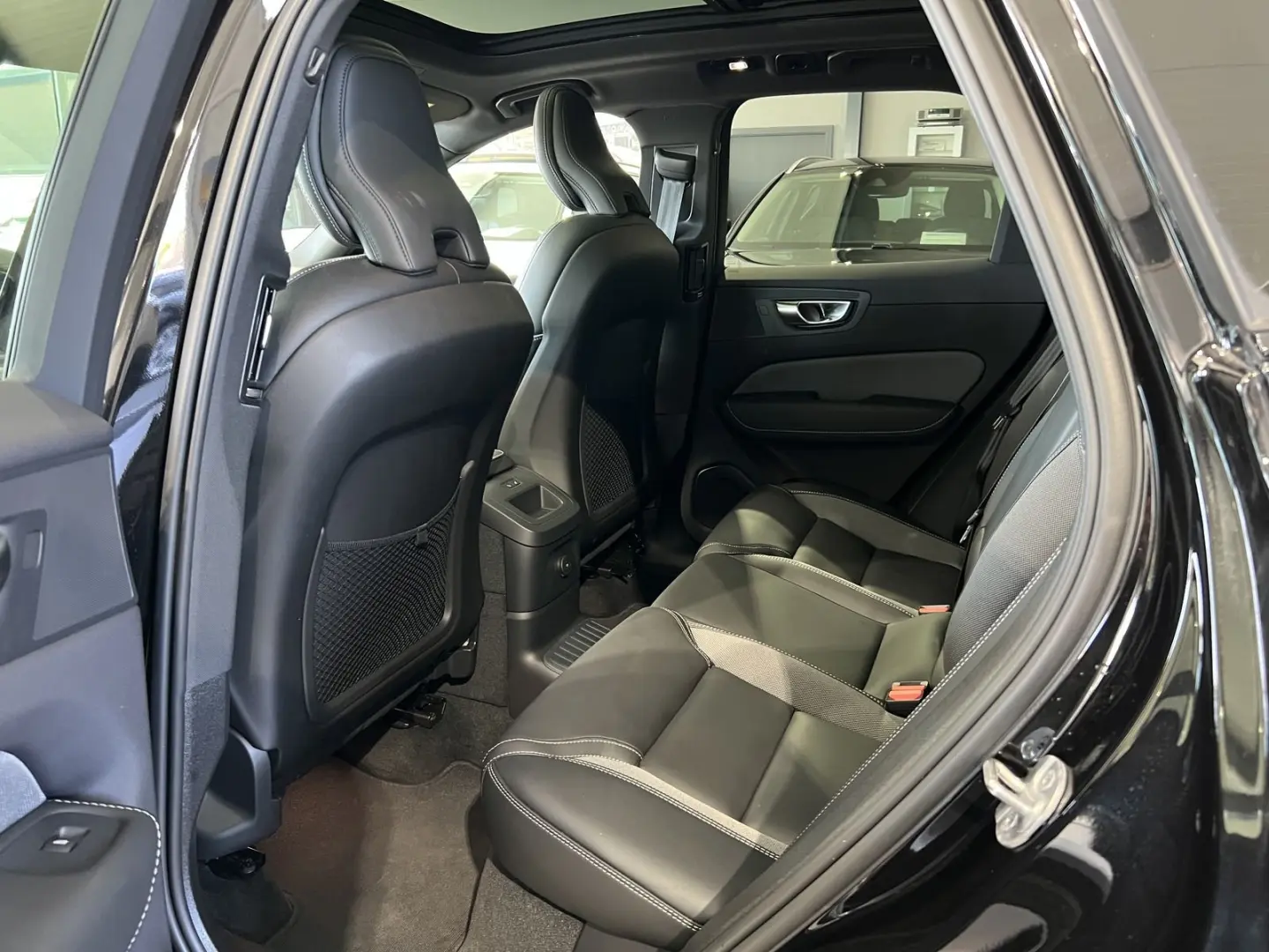 XC60 T6 Plus Black Edition Recharge AWD AHK 360°