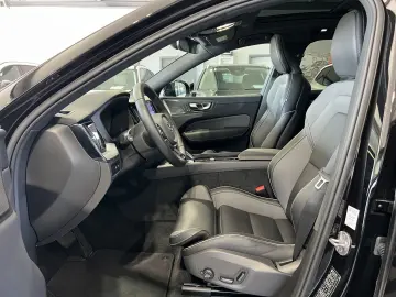 XC60 T6 Plus Black Edition Recharge AWD AHK 360°