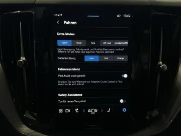 XC60 T6 Plus Black Edition Recharge AWD AHK 360°