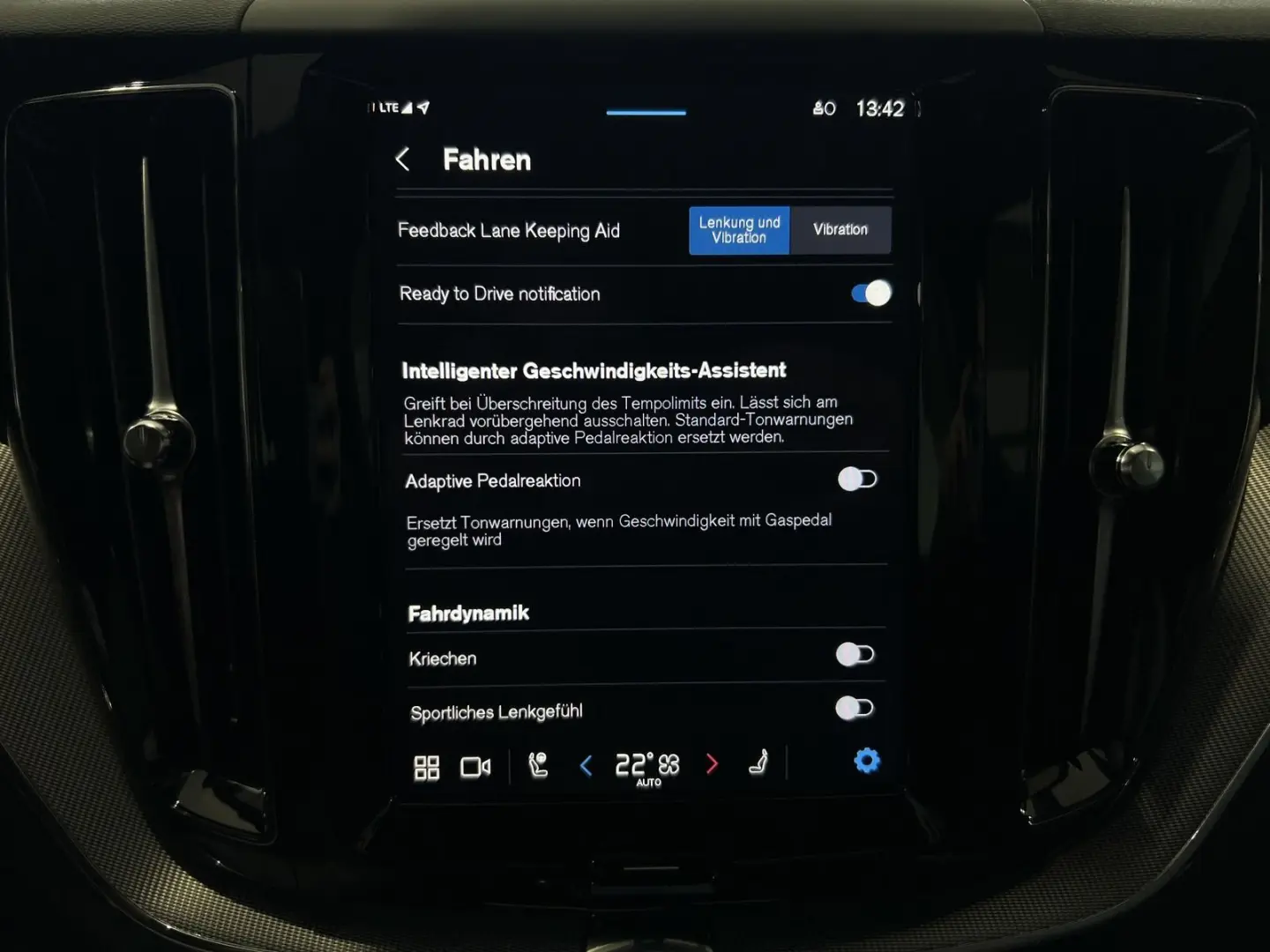 XC60 T6 Plus Black Edition Recharge AWD AHK 360°