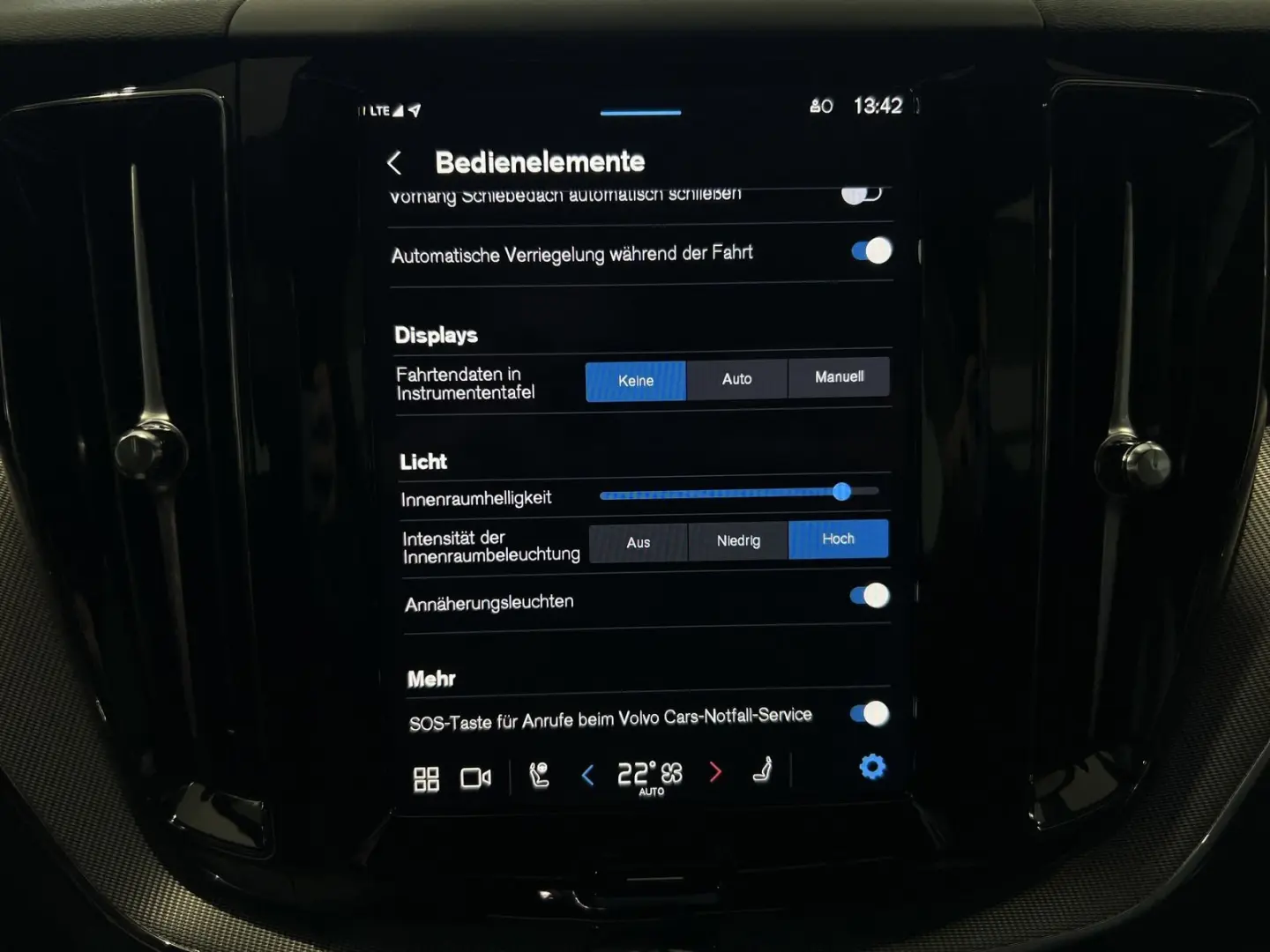 XC60 T6 Plus Black Edition Recharge AWD AHK 360°