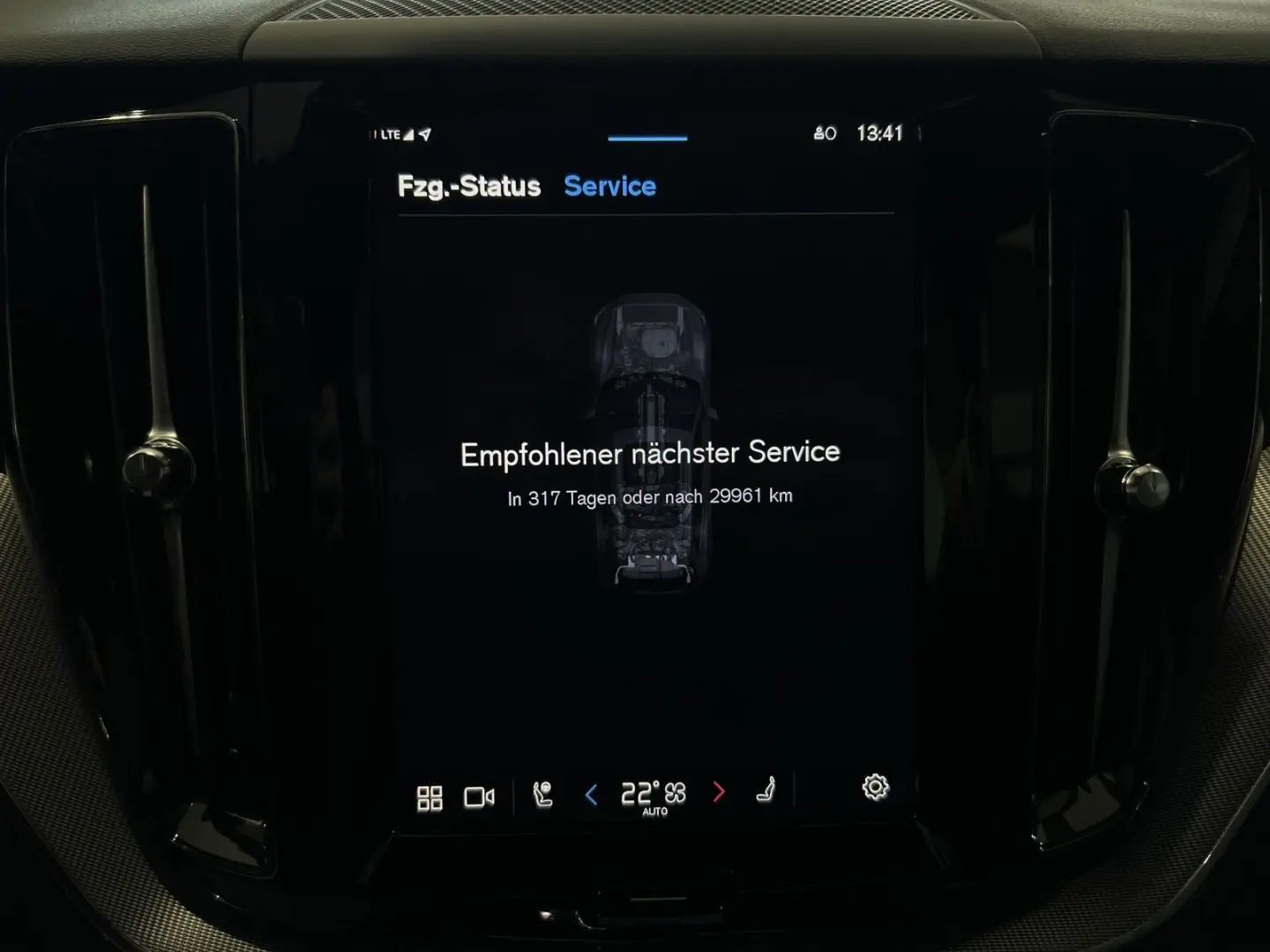XC60 T6 Plus Black Edition Recharge AWD AHK 360°