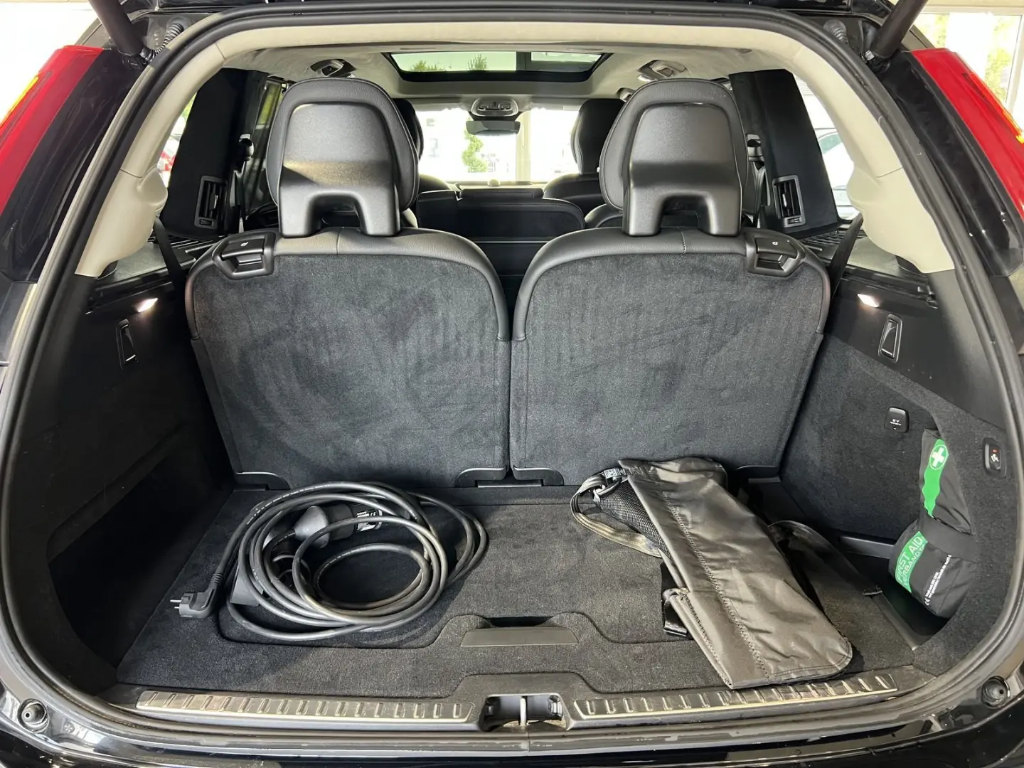 XC90 T8 Ultimate Bright Recharge AWD AHK B&W 360