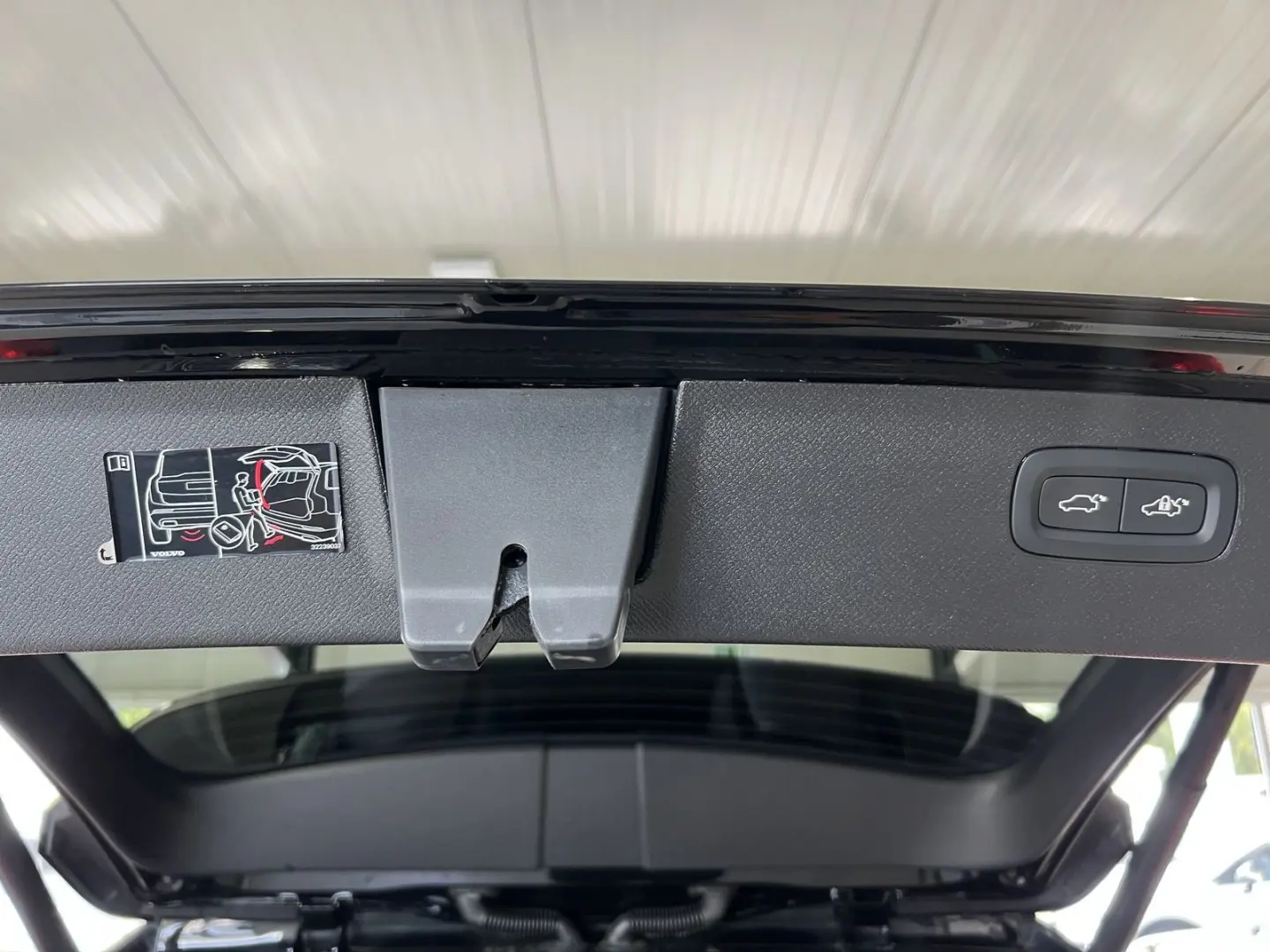 XC90 T8 Ultimate Bright Recharge AWD AHK B&W 360