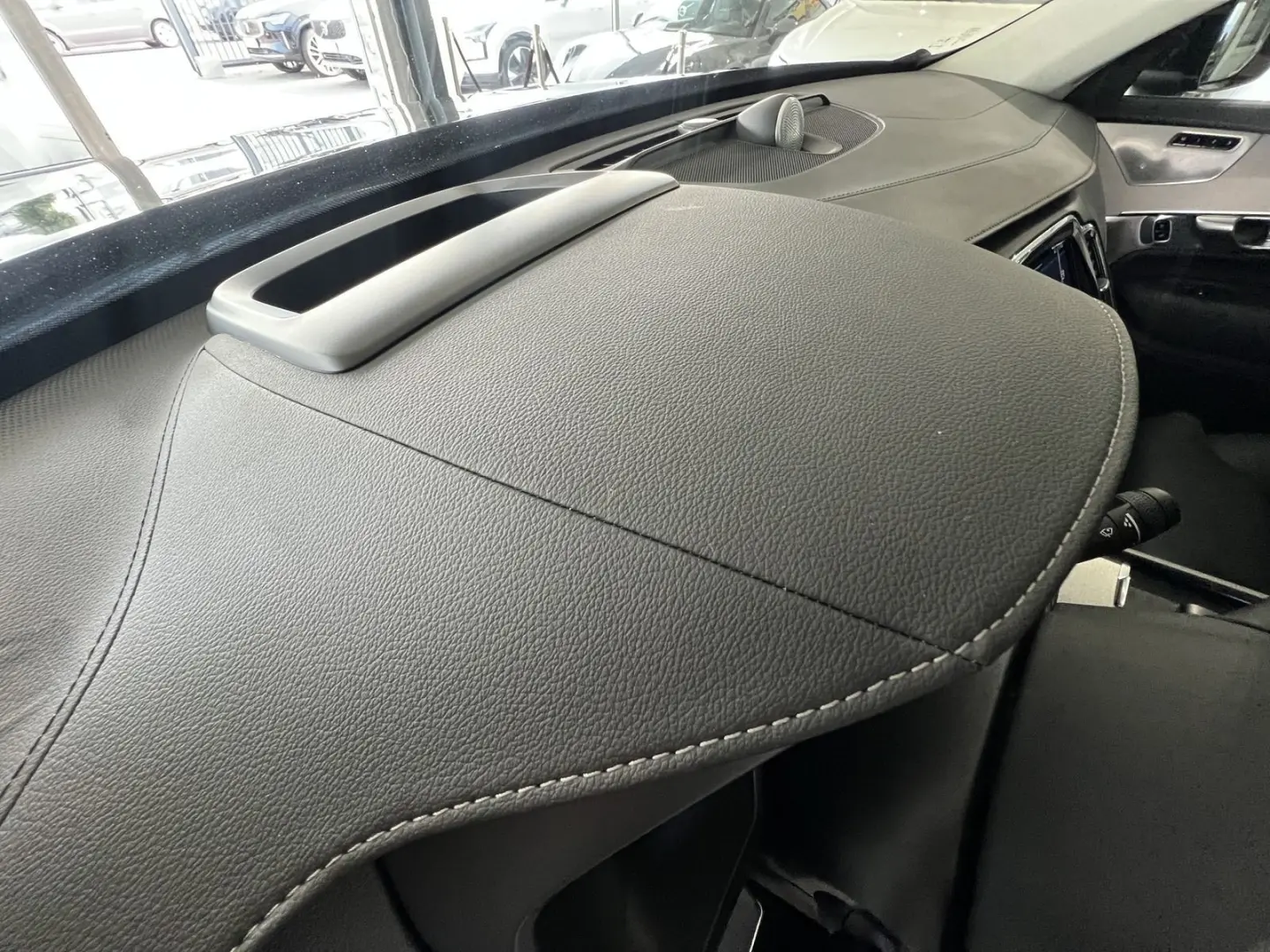 XC90 T8 Ultimate Bright Recharge AWD AHK B&W 360