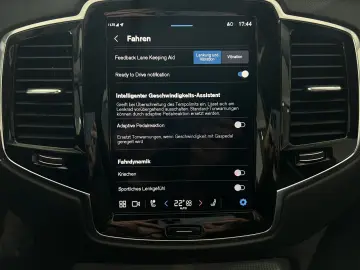 XC90 T8 Ultimate Bright Recharge AWD AHK B&W 360