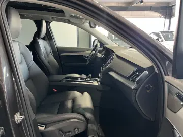XC90 T8 Plus Dark Recharge AWD AHK Pano 360°