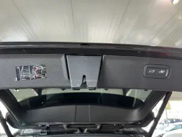 XC90 T8 Plus Dark Recharge AWD AHK Pano 360°