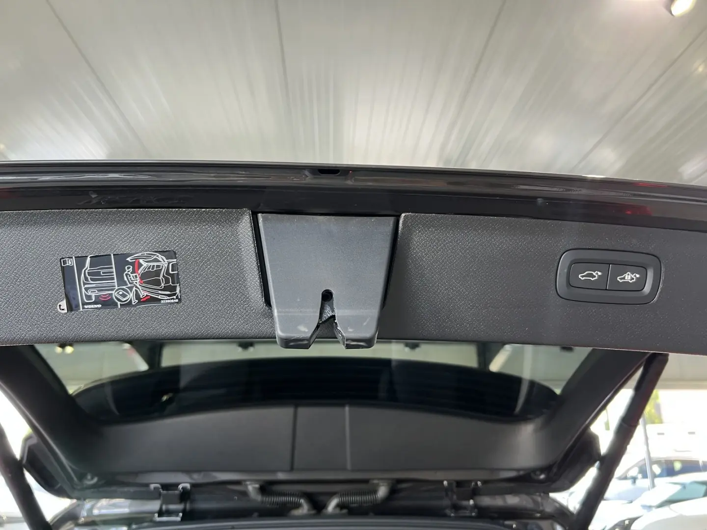 XC90 T8 Plus Dark Recharge AWD AHK Pano 360°