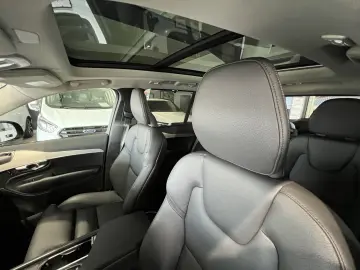 XC90 T8 Plus Dark Recharge AWD AHK Pano 360°