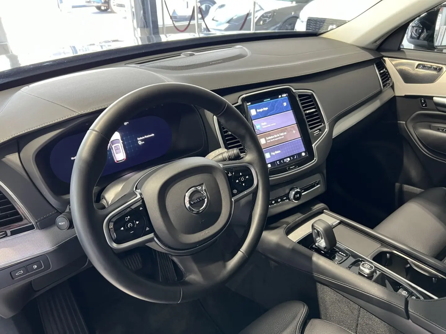 XC90 T8 Plus Dark Recharge AWD AHK Pano 360°