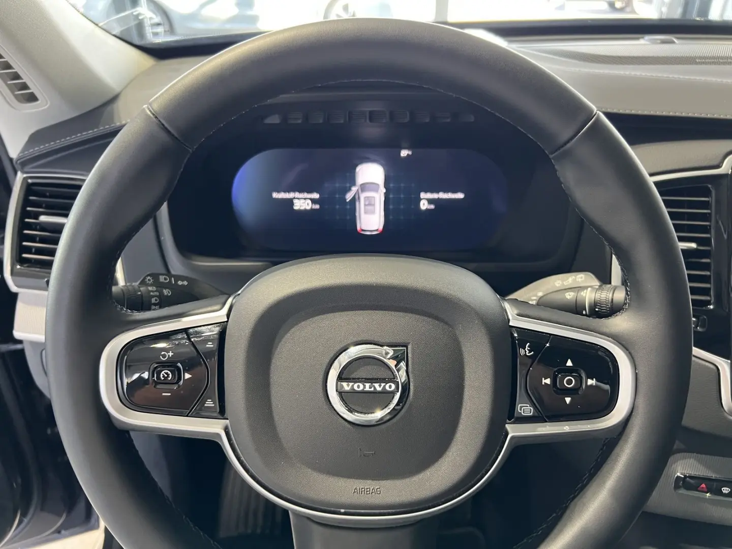 XC90 T8 Plus Dark Recharge AWD AHK Pano 360°
