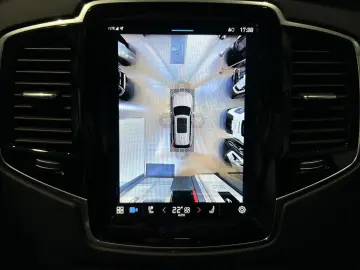 XC90 T8 Plus Dark Recharge AWD AHK Pano 360°