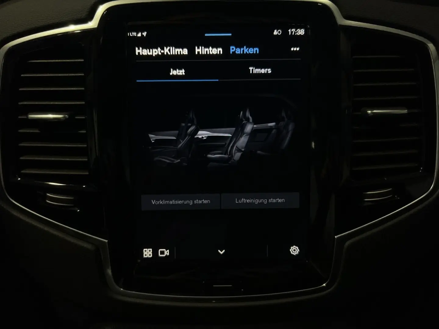 XC90 T8 Plus Dark Recharge AWD AHK Pano 360°