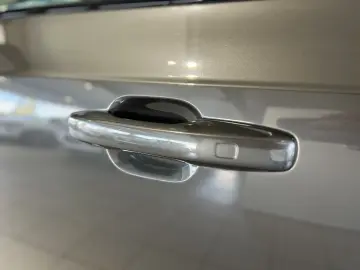 XC90 T8 Plus Dark Recharge AWD AHK Pano 360°