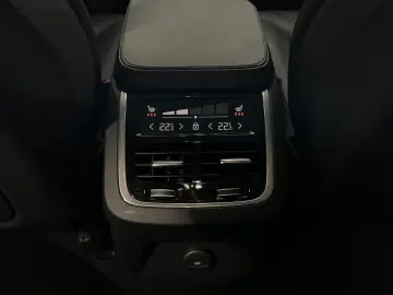 XC90 T8 Core Recharge AWD BLIS AHK H/K WinterPkt