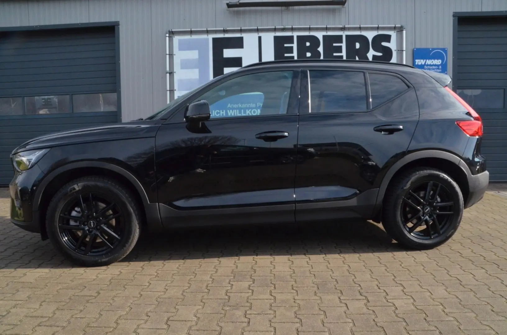 XC40 Plus Dark Black Edition ACC/360°/LED/SOUND